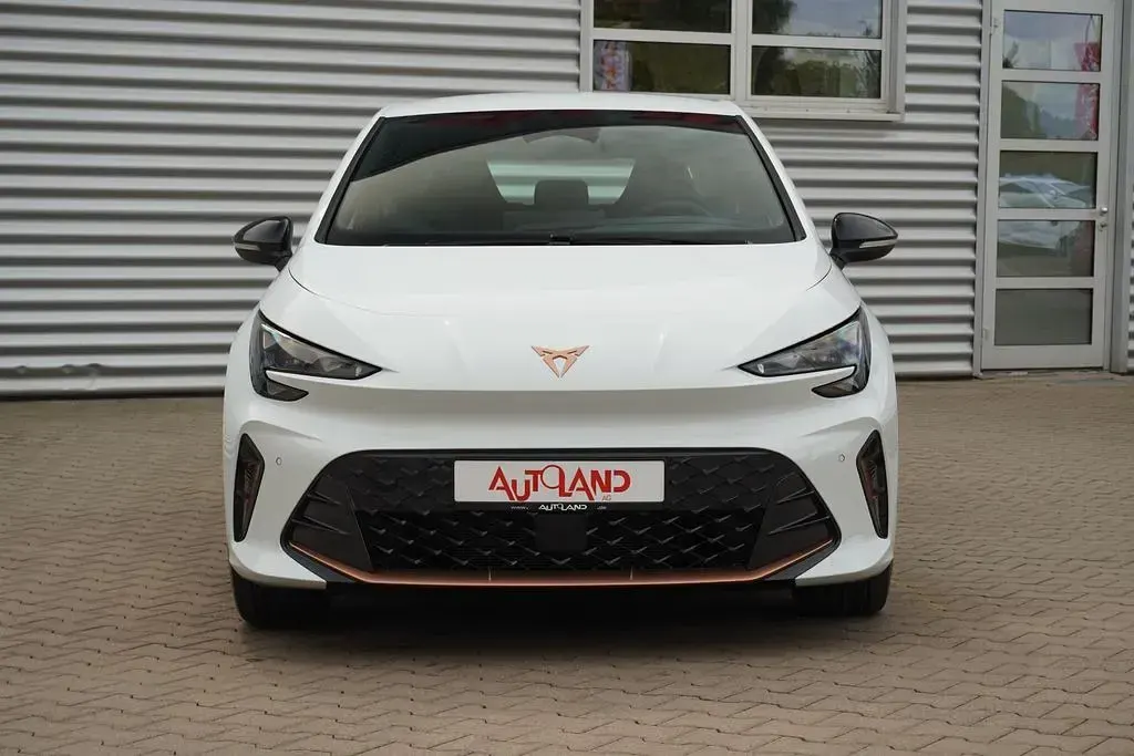Neu Cupra Born 139 kW (190 PS) 2026 Glacial white Kleinwagen