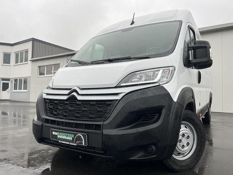 Weiß Gebraucht 2024 Citroën Jumper Van / Kleinbus | 20.860 € (Superpreis) - Bild 1/4