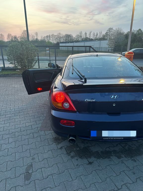 Blau Gebraucht 2003 Hyundai Coupé GLS Coupé | 2.500 € - Bild 1/4