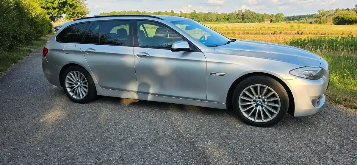 Gebraucht BMW 530 245 PS (180 kW) 2010 Silber Kombi