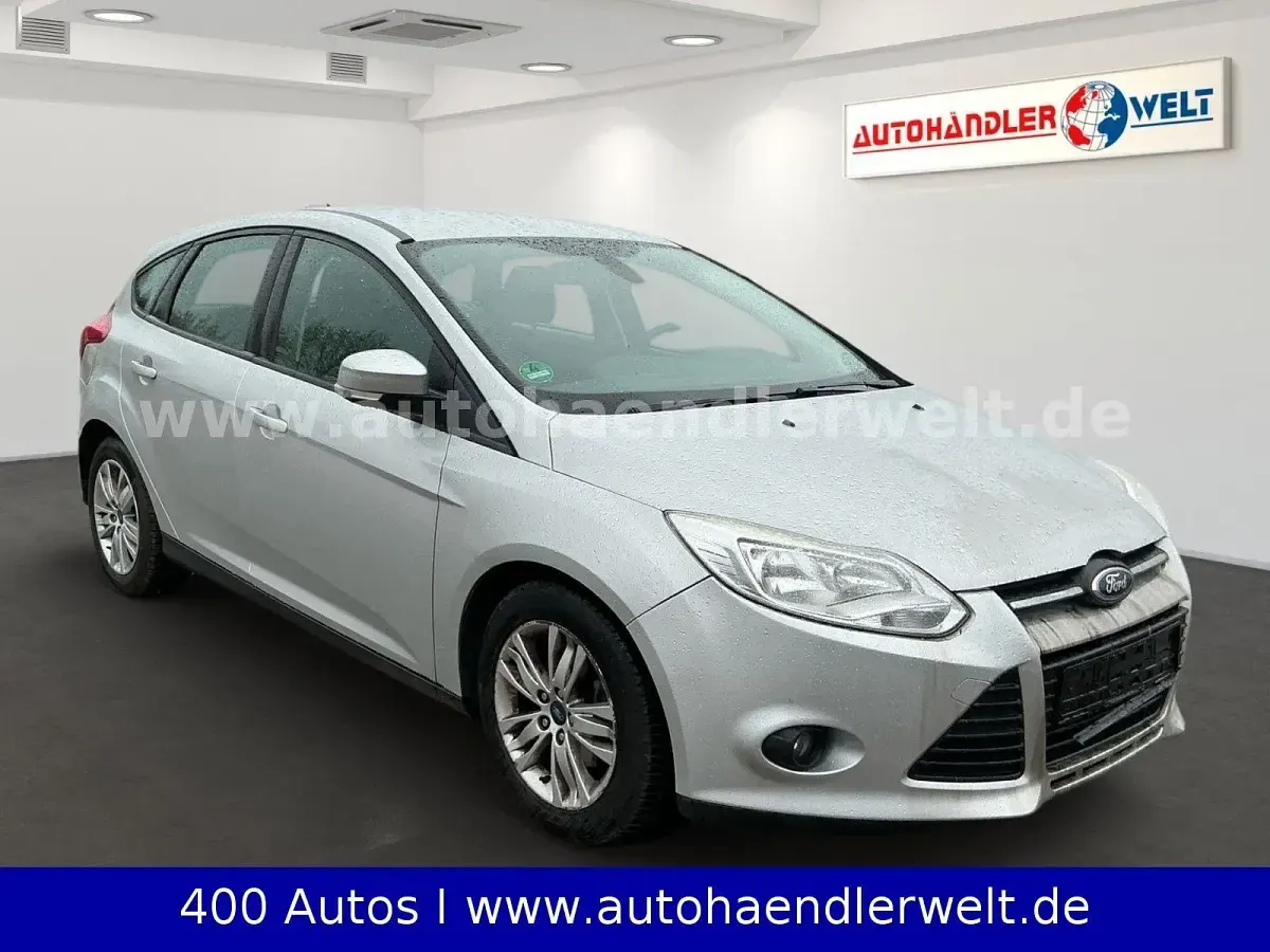 Używany Ford Focus 125 KM (91 kW) 2014 Srebrny Sedan/Limuzyna