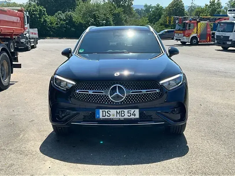 Gebraucht Mercedes GLC200 Avantgarde 163 PS (119 kW) 2026 Schwarz SUV