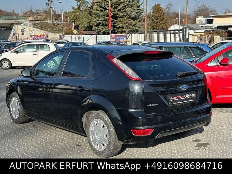 Gebraucht Ford Focus 101 PS (74 kW) 2011 Schwarz Limousine