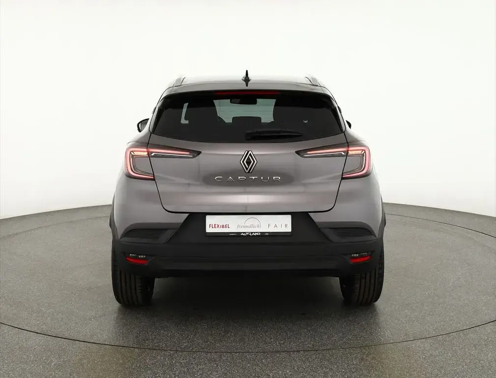 Ny Renault Captur Techno 140 HK (102 kW) 2025 Grå SUV