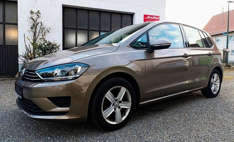 Gold Gebraucht 2015 VW Golf VII Comfortline Limousine | 14.500 € (Etwas zu teuer) - Bild 1/4