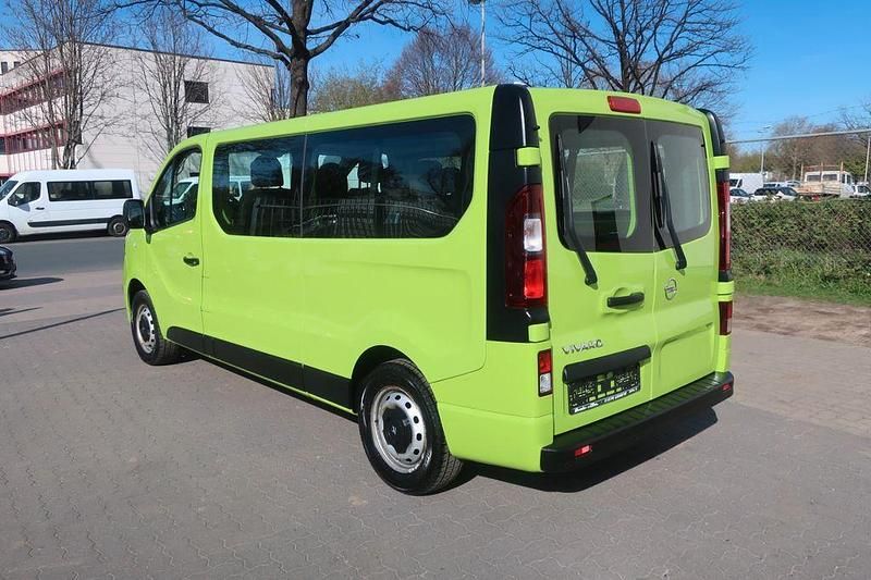 Gebraucht Opel Vivaro 95 PS (69 kW) 2018 Grün Van / Kleinbus
