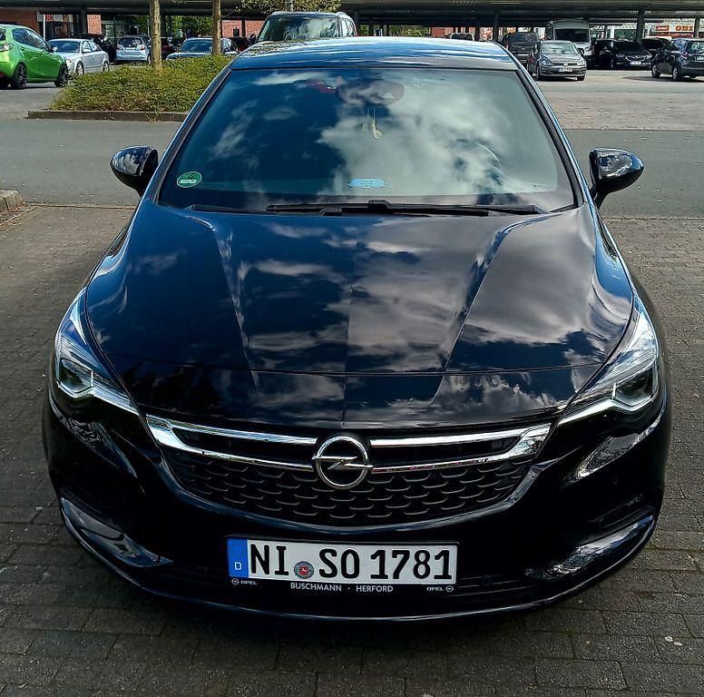 Schwarz Gebraucht 2019 Opel Astra Limousine | 14.600 € (Fairer Preis) - Bild 1/4