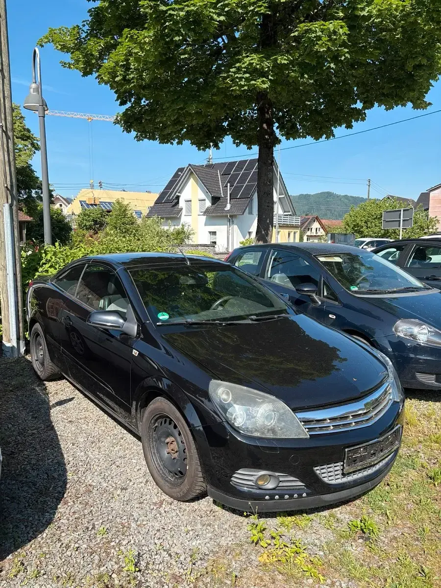Gebraucht Opel Astra Cabriolet 110 PS (80 kW) 2007 Schwarz Cabrio