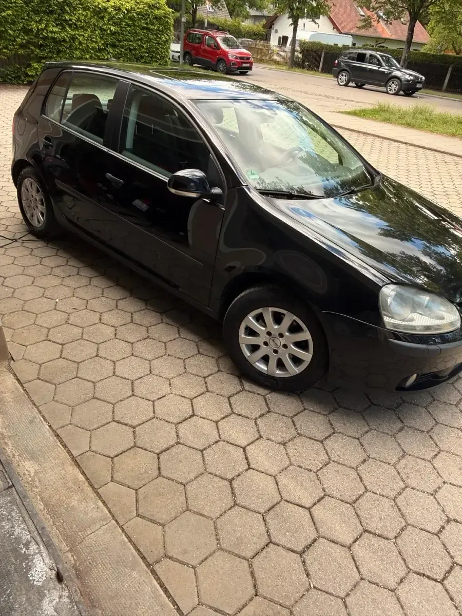 Gebraucht VW Golf IV 100 PS (73 kW) 2004 Schwarz Limousine