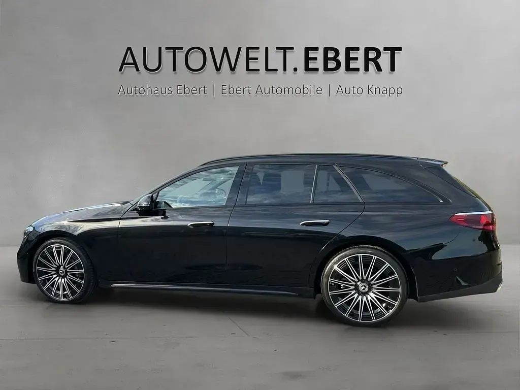 Gebraucht Mercedes E220 AMG 197 PS (144 kW) 2025 Schwarz Limousine