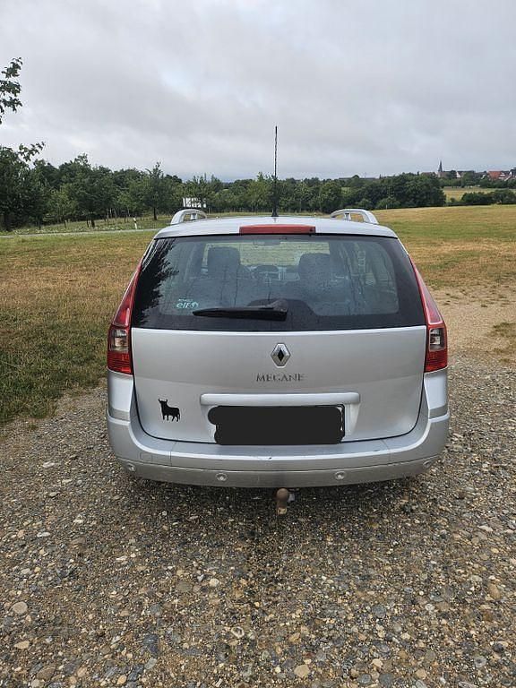 Grau Gebraucht 2008 Renault Mégane III Dynamique Limousine | 1.300 € (Superpreis) - Bild 1/3
