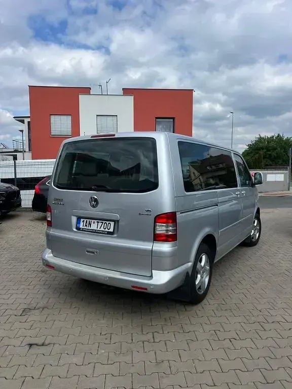 Gebraucht VW Multivan 241 PS (177 kW) 2010 Silber Van / Kleinbus