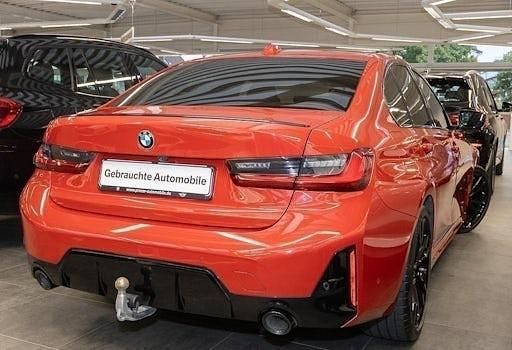 Gebraucht BMW 330 Comfort Edition 245 PS (180 kW) 2024 Rot Limousine