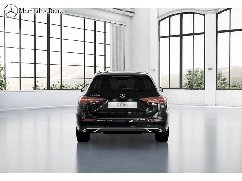 Gebraucht Mercedes C300e Avantgarde 313 PS (230 kW) 2025 Unilack schwarz Kombi