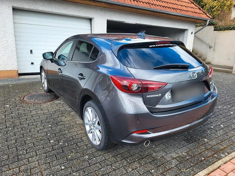 Second-hand Mazda 3 150 CP (110 kW) 2017 Negru Berlinǎ