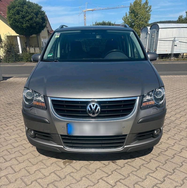 Braun Gebraucht 2007 VW Touran Cross Van / Kleinbus | 2.990 € (Fairer Preis) - Bild 1/4