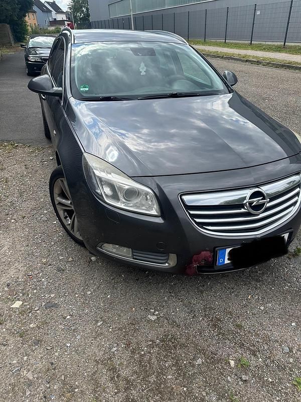Grau Gebraucht 2011 Opel Insignia Kombi | 4.000 € (Superpreis) - Bild 1/4