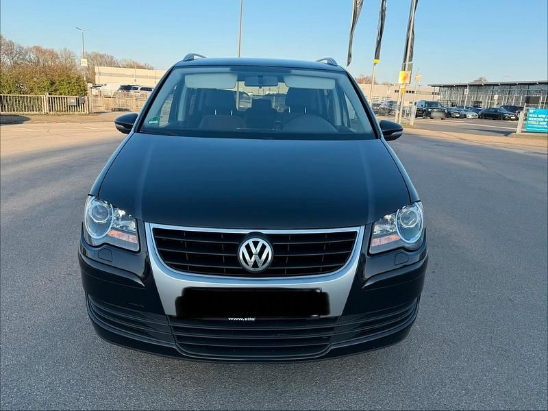 Gebraucht VW Touran 105 PS (77 kW) 2010 Schwarz Van / Kleinbus