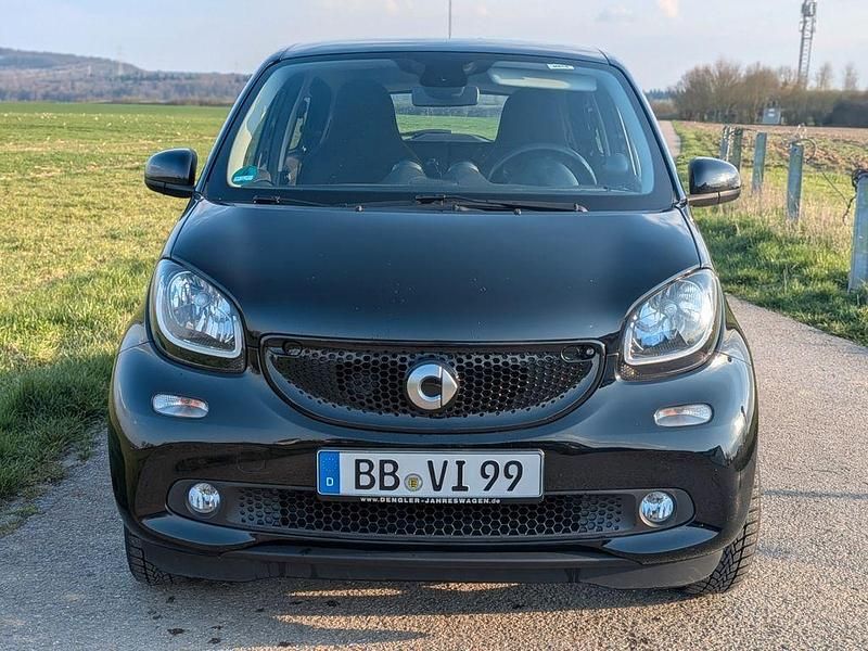 Gebraucht Smart ForFour Passion 71 PS (52 kW) 2016 Schwarz Kleinwagen