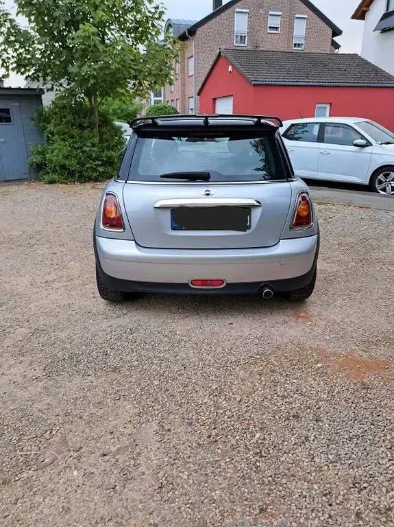 Gebraucht Mini Cooper 120 PS (88 kW) 2006 Silber Kleinwagen