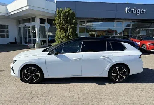 Neu Opel Astra 130 PS (95 kW) 2026 Weiß Kombi