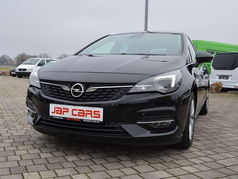 Gebraucht Opel Astra Elegance 122 PS (89 kW) 2021 Onyxschwarz Kombi