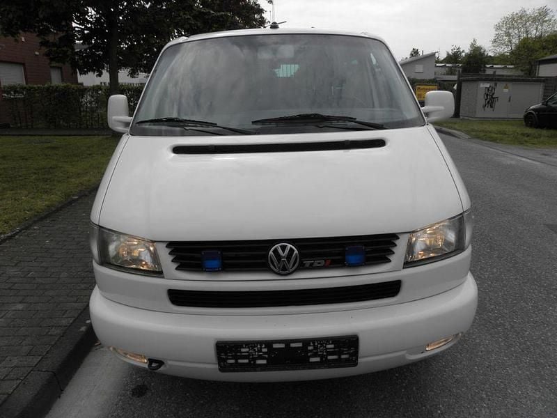 Gebraucht VW Caravelle 151 PS (111 kW) 2002 Grau Van / Kleinbus