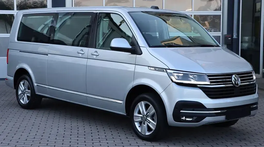 Gebraucht VW Caravelle 204 PS (150 kW) 2023 Silber Van