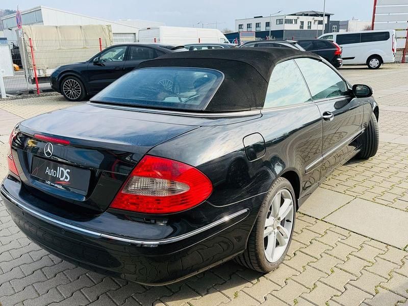 Gebraucht Mercedes CLK200 184 PS (135 kW) 2008 Schwarz Cabrio