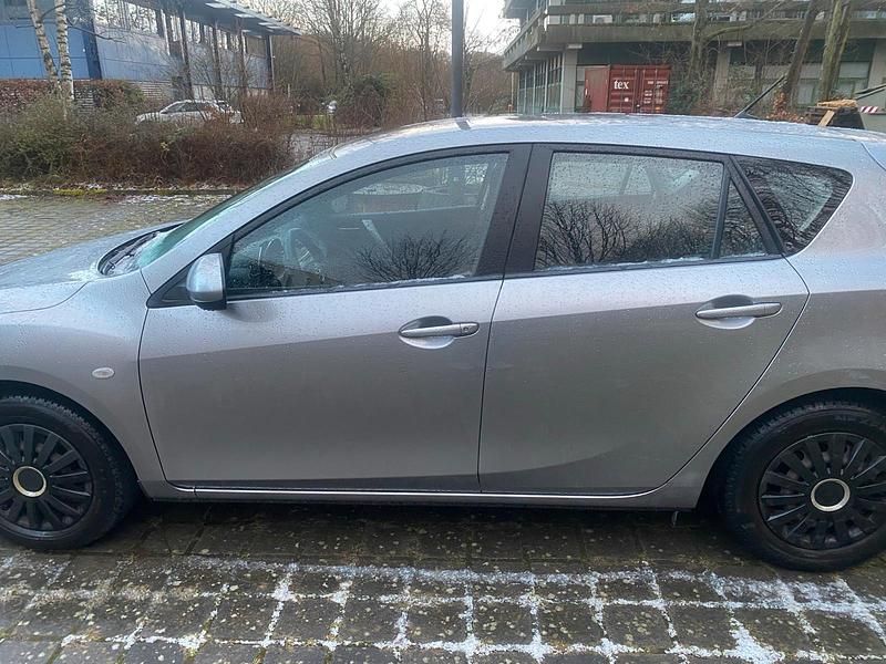 Usata Mazda 3 105 CV (77 kW) 2010 Grigio Utilitaria