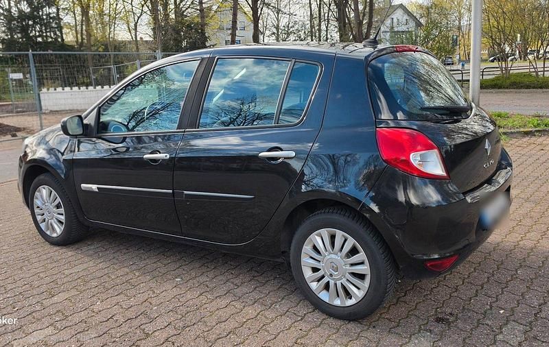 Gebraucht Renault Clio II Expression 75 PS (55 kW) 2011 Schwarz Kleinwagen