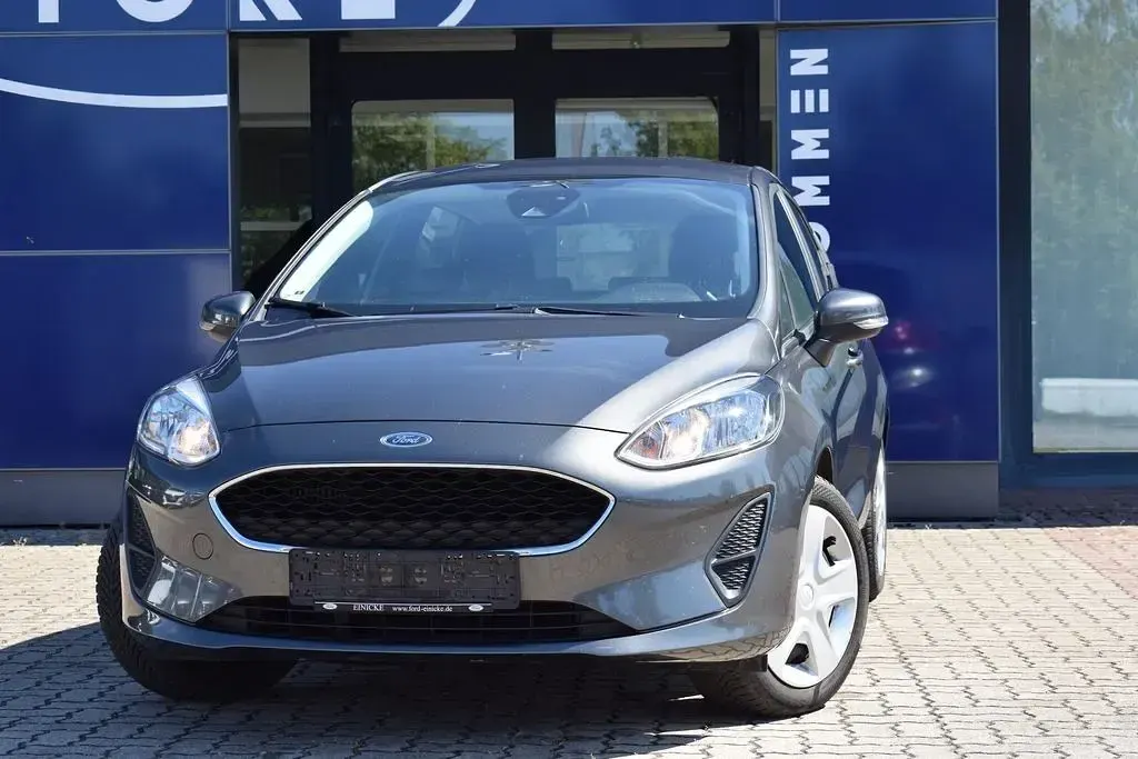 Gebraucht Ford Fiesta Trend 101 PS (74 kW) 2019 Magneticgrau metallic Kleinwagen