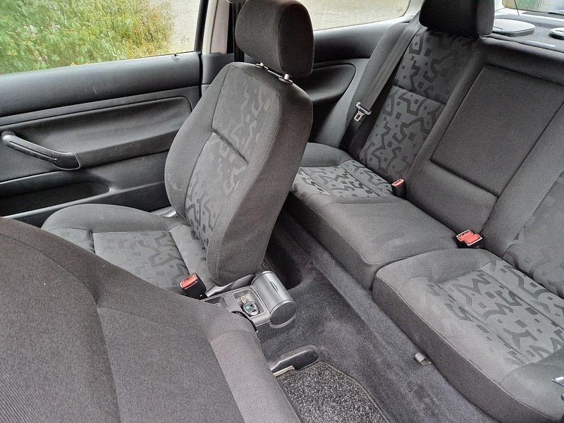 Gebraucht VW Golf III 90 PS (66 kW) 1999 Schwarz Limousine