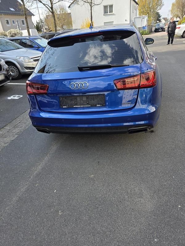Gebraucht Audi A6 Competition 326 PS (239 kW) 2019 Blau Kombi
