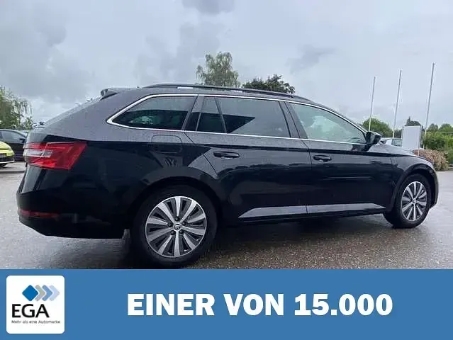 Gebraucht Skoda Superb 218 PS (160 kW) 2023 Schwarz metallic Kombi