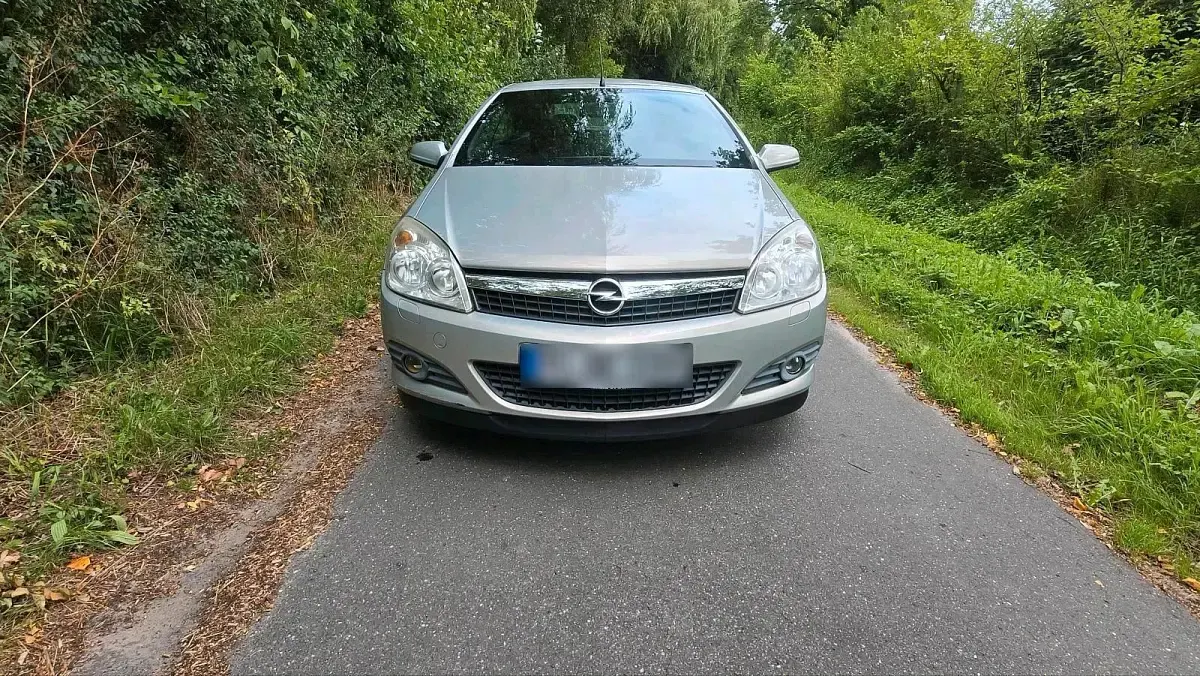 Gebraucht Opel Astra 140 PS (102 kW) 2005 Beige Coupé