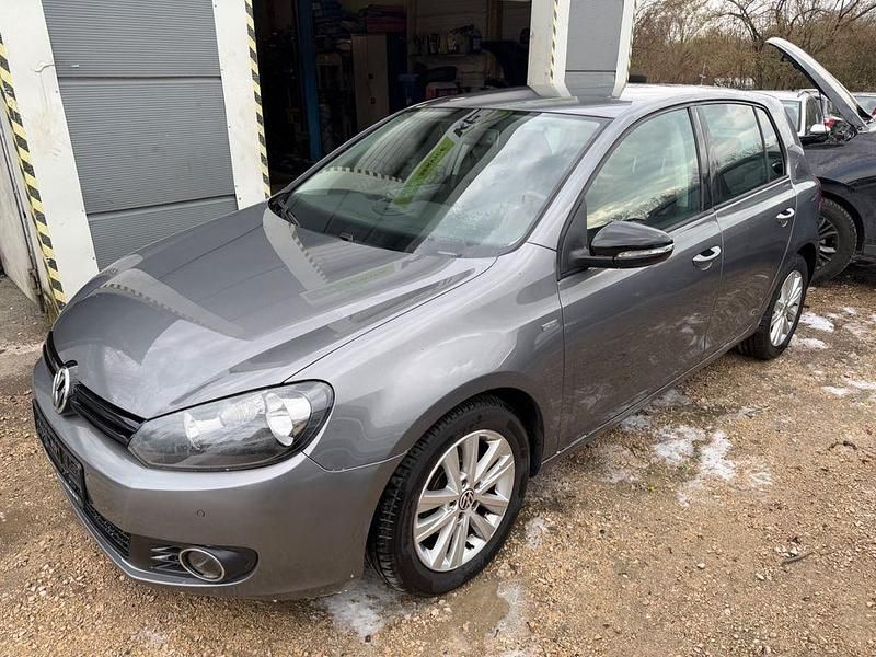 Gebraucht VW Golf VII Match 86 PS (63 kW) 2012 Grau Limousine