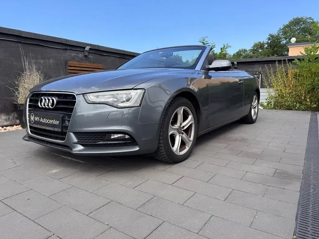 Gebraucht Audi A5 Cabriolet Sport 170 PS (125 kW) 2012 Grau Cabrio