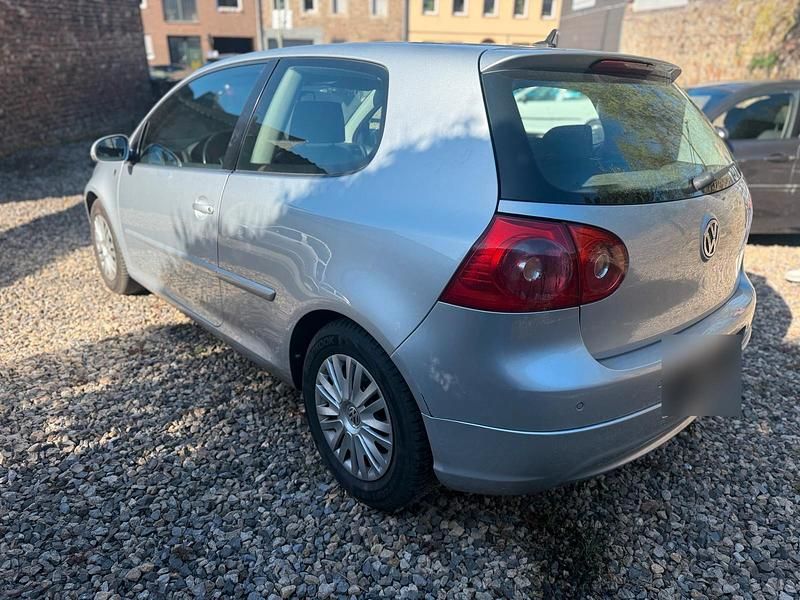 Gebraucht VW Golf V 105 PS (77 kW) 2006 Grau Kleinwagen