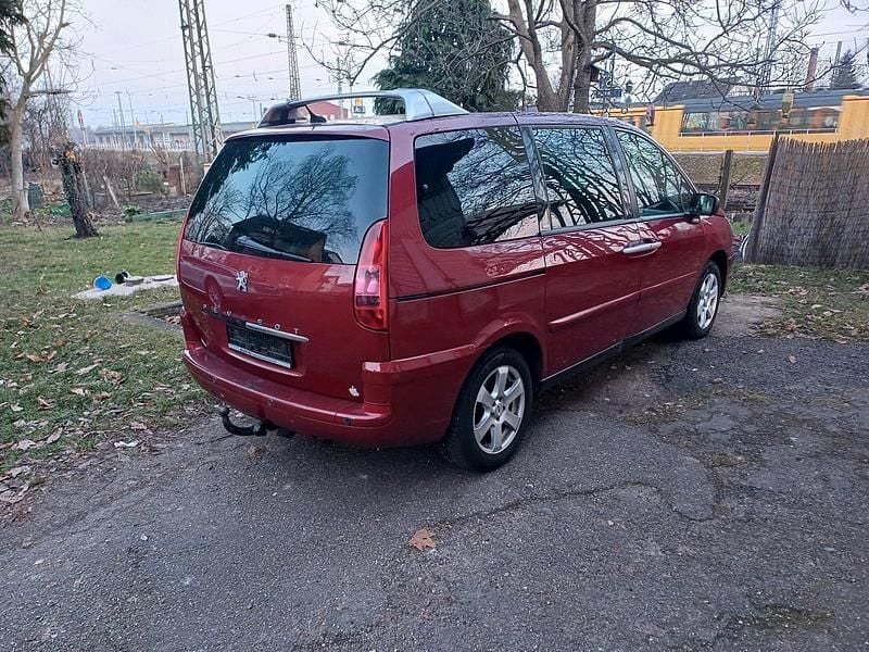 Gebraucht Peugeot 807 136 PS (100 kW) 2007 Rot Van / Kleinbus