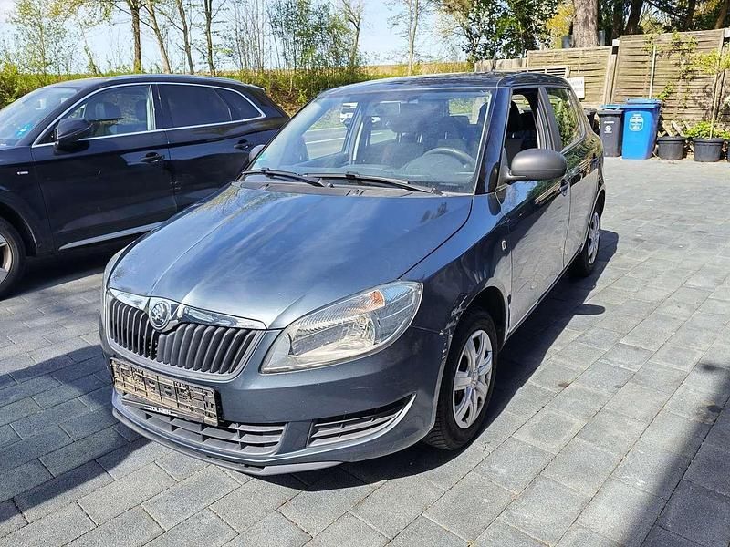 Second-hand Skoda Fabia Active 69 CP (50 kW) 2014 Gri Hatchback