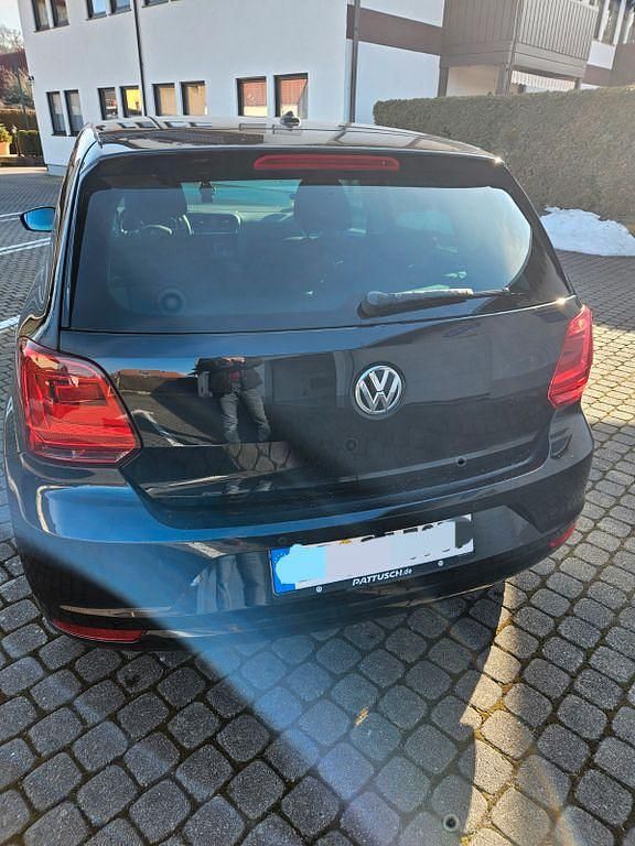 Gebraucht VW Polo Allstar 75 PS (55 kW) 2016 Schwarz Kleinwagen
