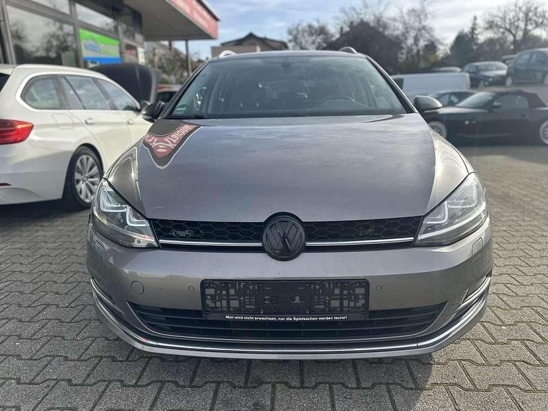 Gebraucht VW Golf VII Highline 150 PS (110 kW) 2014 Limestone grey metallic Kombi