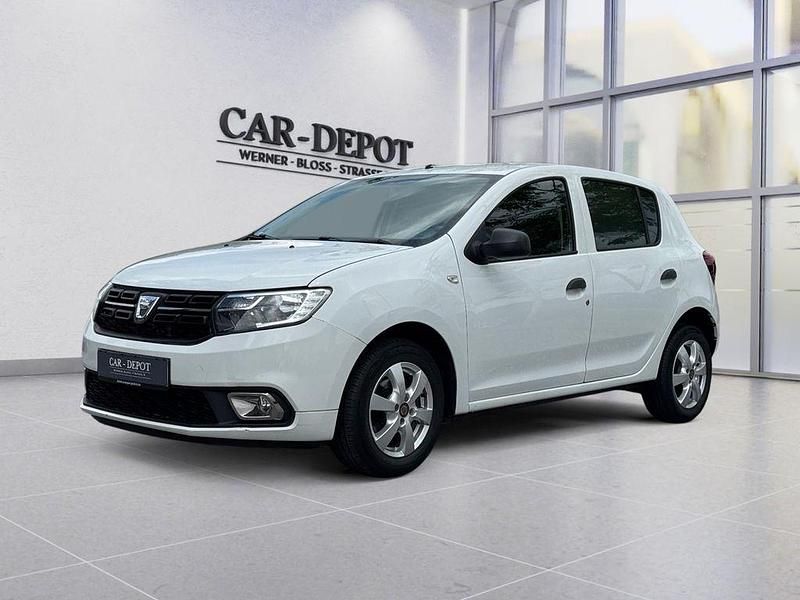 Weiß Gebraucht 2017 Dacia Sandero Ambiance Kleinwagen | 5.999 € (Guter Preis) - Bild 1/4