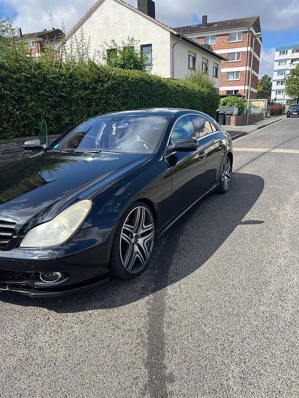 Schwarz Gebraucht 2005 Mercedes 350 AMG Limousine | 6.499 € - Bild 1/4