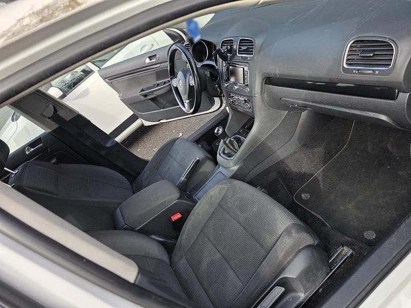 Gebraucht VW Golf VII 105 PS (77 kW) 2013 Weiß Kombi