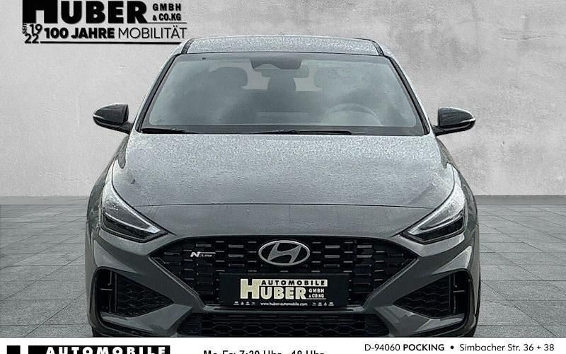 Neu Hyundai i30 N Line 140 PS (102 kW) 2025 Grau Limousine