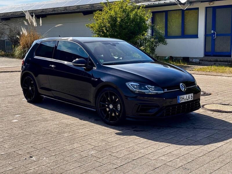 Schwarz Gebraucht 2017 VW Golf VII R Limousine | 26.700 € (Fairer Preis) - Bild 1/4