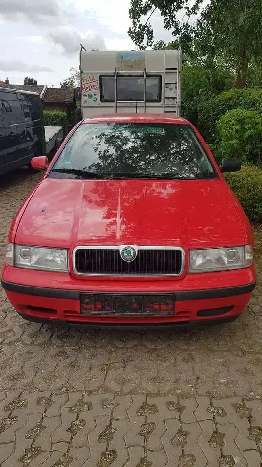 Gebraucht Skoda Octavia 101 PS (74 kW) 1999 Rot Kombi