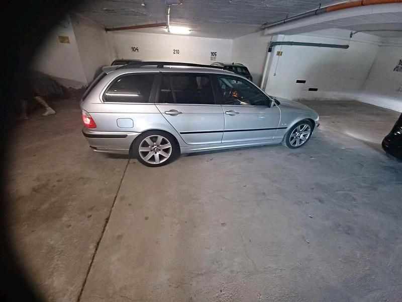 Silber Gebraucht 2000 BMW 330 Kombi | 2.950 € (Guter Preis) - Bild 1/4